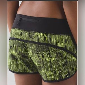 Lululemon Speed Shorts - Down Pour Lime Light / Black